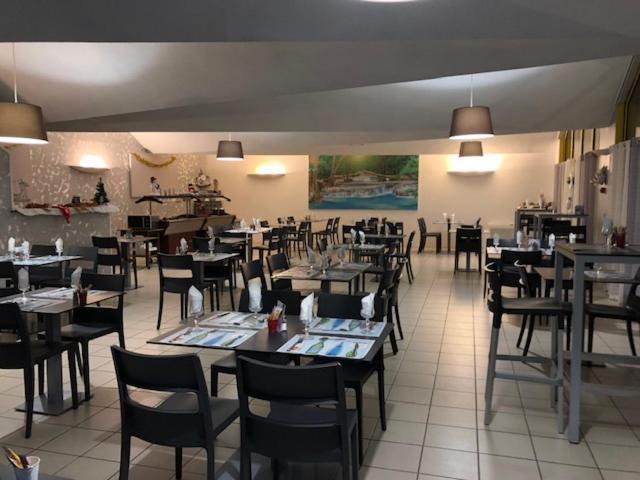 Logis Hotel Le Clos Saint Loup Bram Zewnętrze zdjęcie